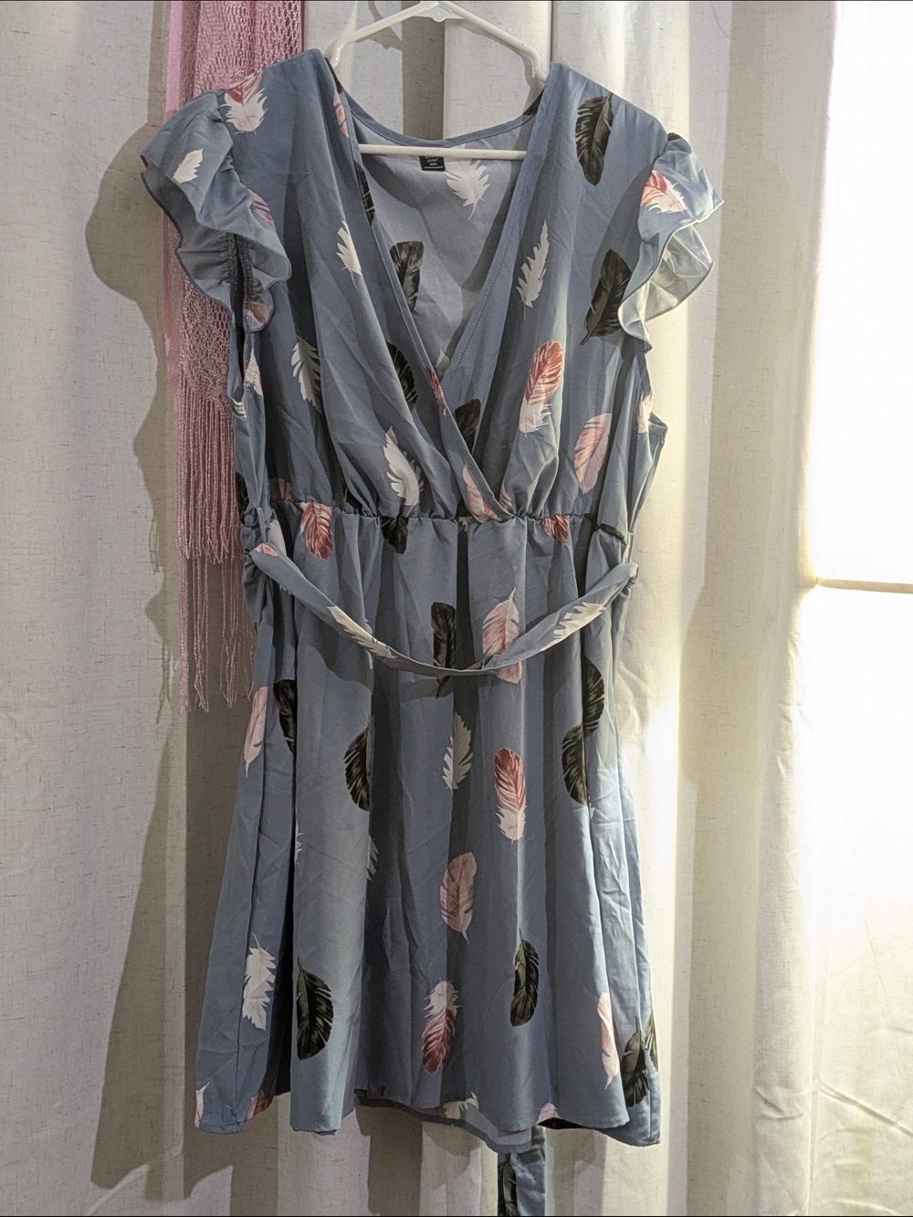 SHEIN Blue Feather Print Faux-Wrap Mini Dress